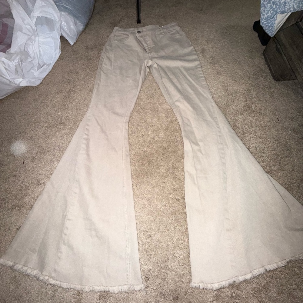 Versona Cream Flared Pants